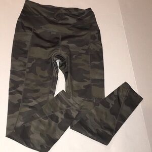 Reebok Green Camo Leggings | Size XS